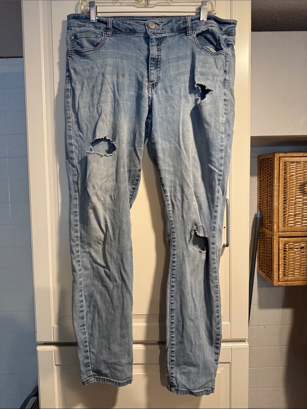 Refuge Women’s Light Blue Distressed Jeans size 14 6:5